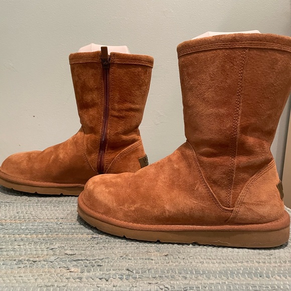 Ugg Womens Roslyn boot. Chestnut. Size 7 - Picture 3 of 8